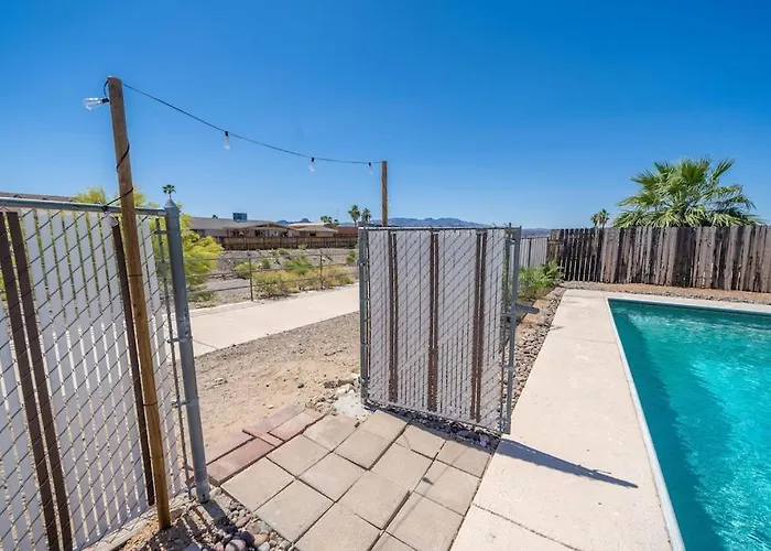 Large Havasu Retreat With Private Heated Pool And Gameroom For Family Fun