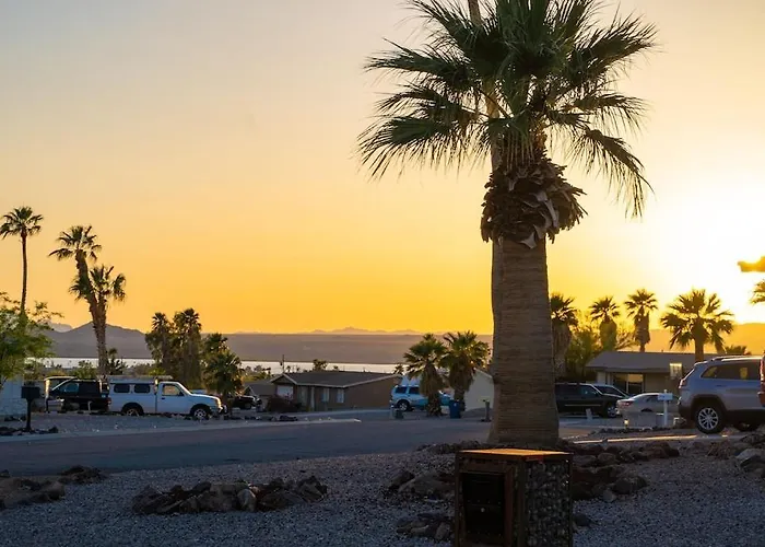 Large Havasu Retreat With Private Heated Pool And Gameroom For Family Fun Hébergement de vacances Lake Havasu City