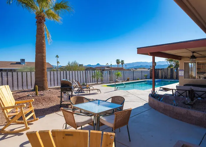 Large Havasu Retreat With Private Heated Pool And Gameroom For Family Fun