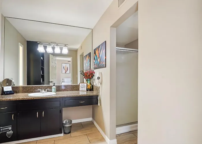 Havasu Hot Spot With A Heated Pool, Game Room & Fun *