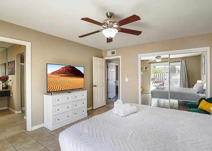 Havasu Hot Spot With A Heated Pool, Game Room & Fun Holiday home