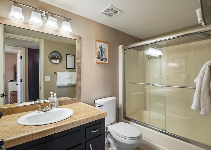 Holiday home Havasu Hot Spot With A Heated Pool, Game Room & Fun